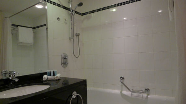 Green Lighting For the Bathroom