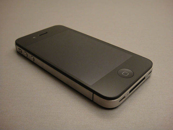 Damaged Credit? You Can Still Own a Cell Phone