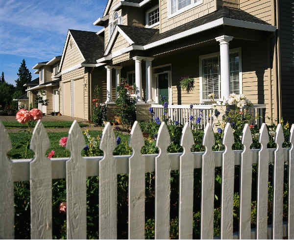 Garden Gates and Railings: Secure and Attractive