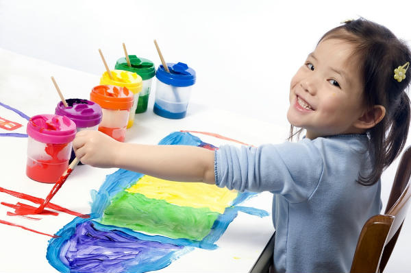 How to Make Your Child Play without Toys