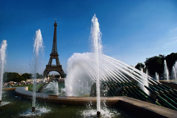 5 Most romantic spots to visit in Paris