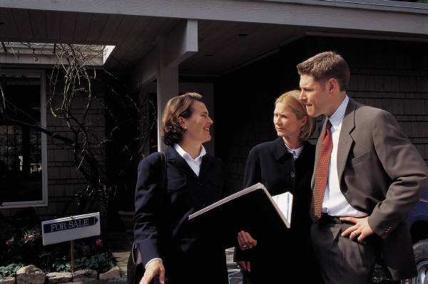 Common Estate Planning Mistakes After Marriage